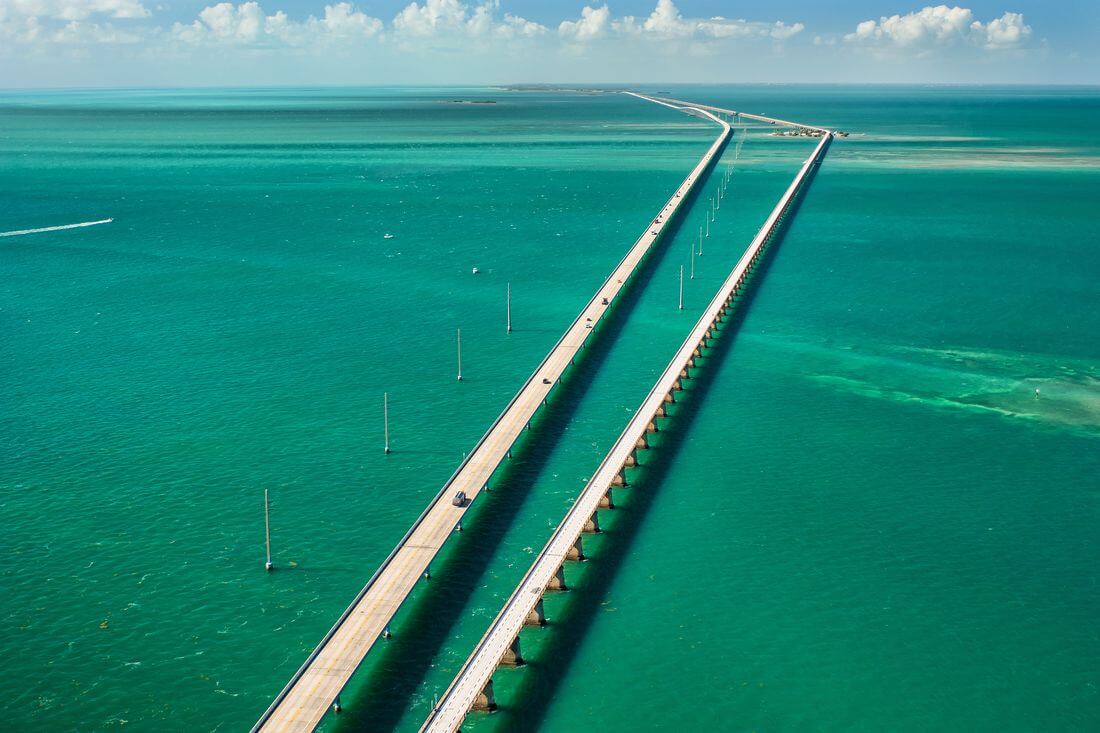 Фото сверху на мост Семь Миль на островах Флорида-Кис — American Butler