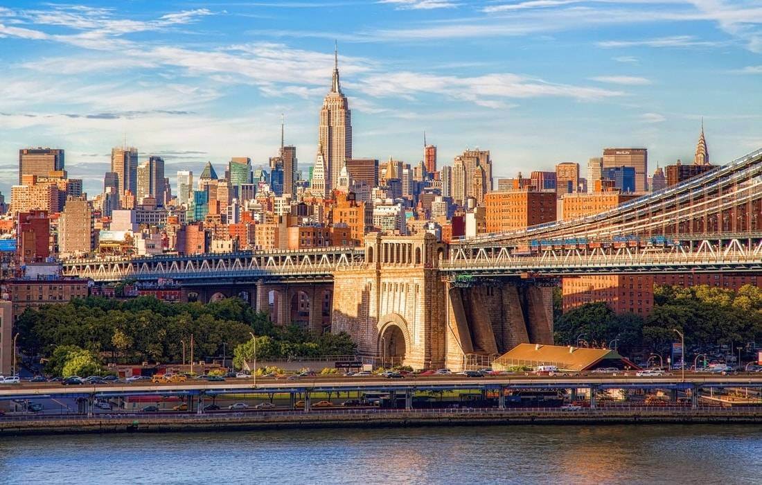 Вид на достопримечательности Нью-Йорка - фото - American Butler