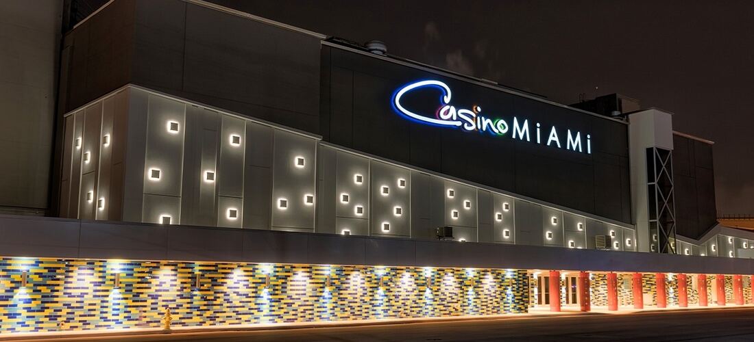 Casino  Miami Jai Alai — фото фасада казино — American Butler