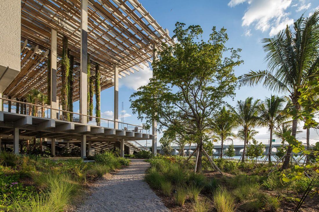 Maurice A. Ferre Park (бывший Museum Park) — лучшие парки Майами — American Butler