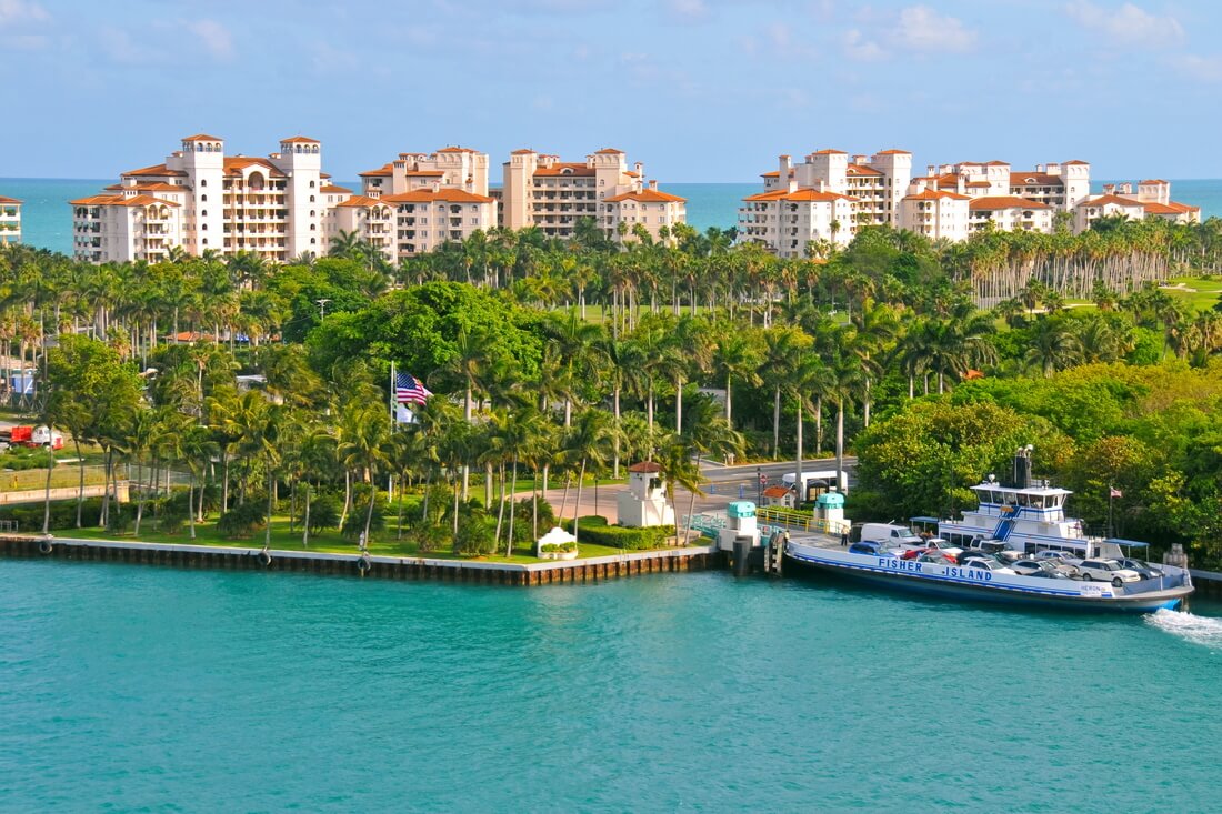 Fisher Island Miami Beach — фото парома на остров — American Butler