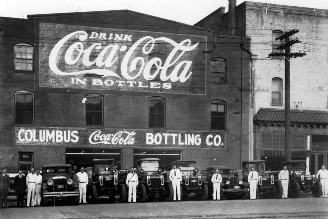 История появления брендов Кока-Колы и Пепси — фото фабрики Колы в начале двадцатого века в Коламбусе — American Butler