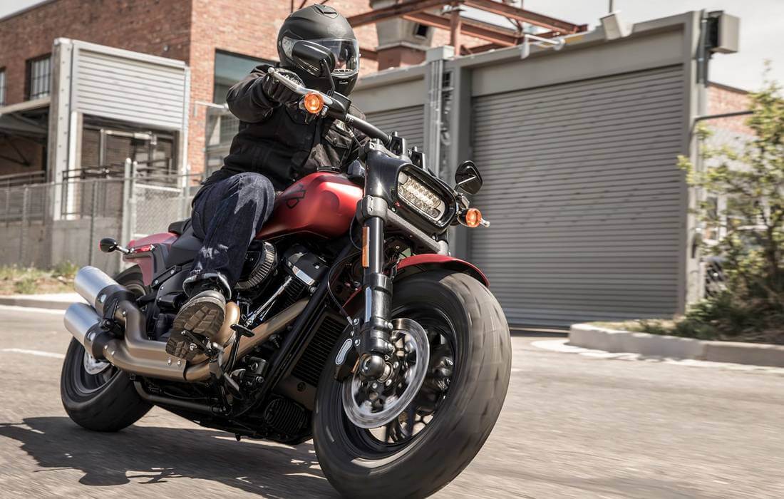 Байкеры в США — фото мотоциклиста на Harley Davidson — American Butler