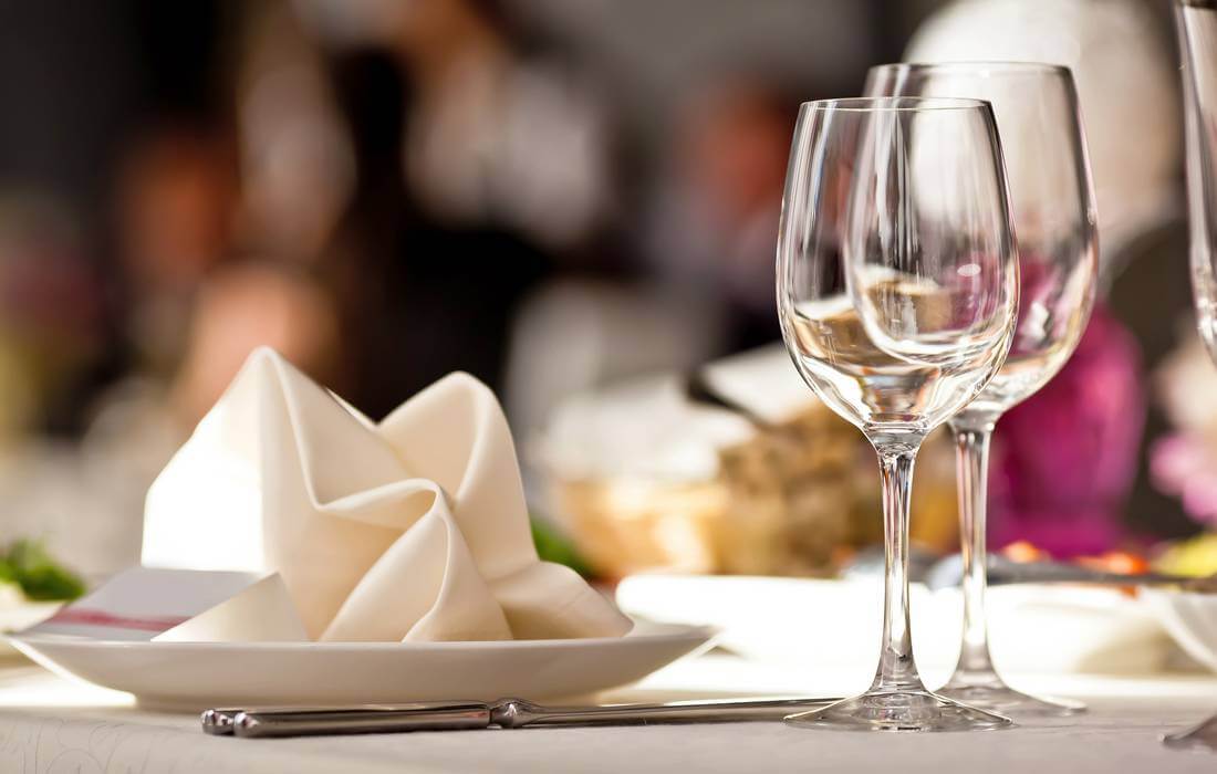 Итальянские рестораны в Майами - фото стола с блюдами - American Butler