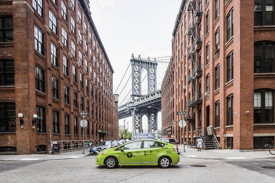 Фото boro-taxi в Бруклине, Нью-Йорк - система американского такси в США - American Butler