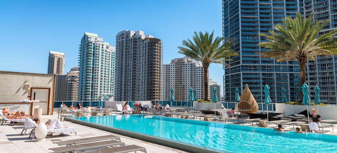 Фото бассейна на крыше — отдых в Майами — American Butler