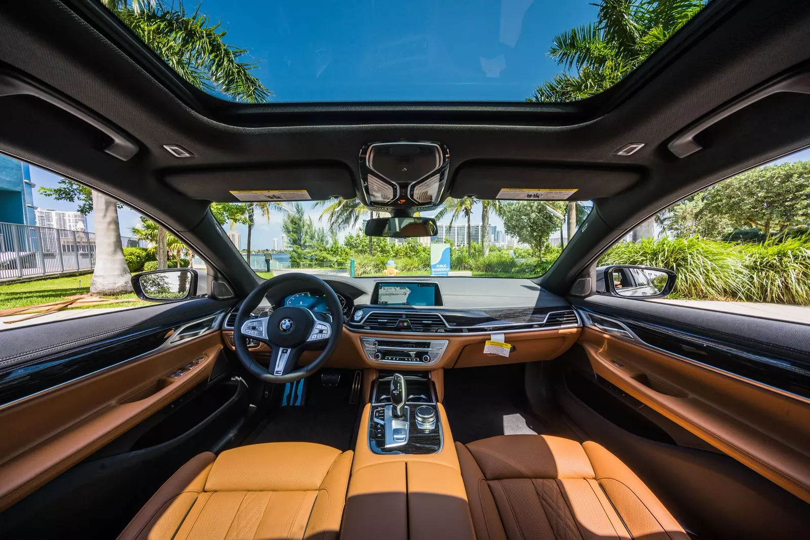 Interior of the BMW 740iL