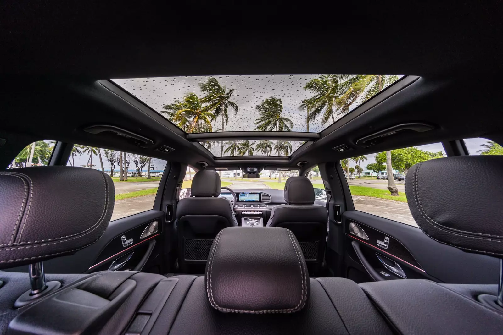 Black interior of the Mercedes-Benz GLS450 4Matic Grey