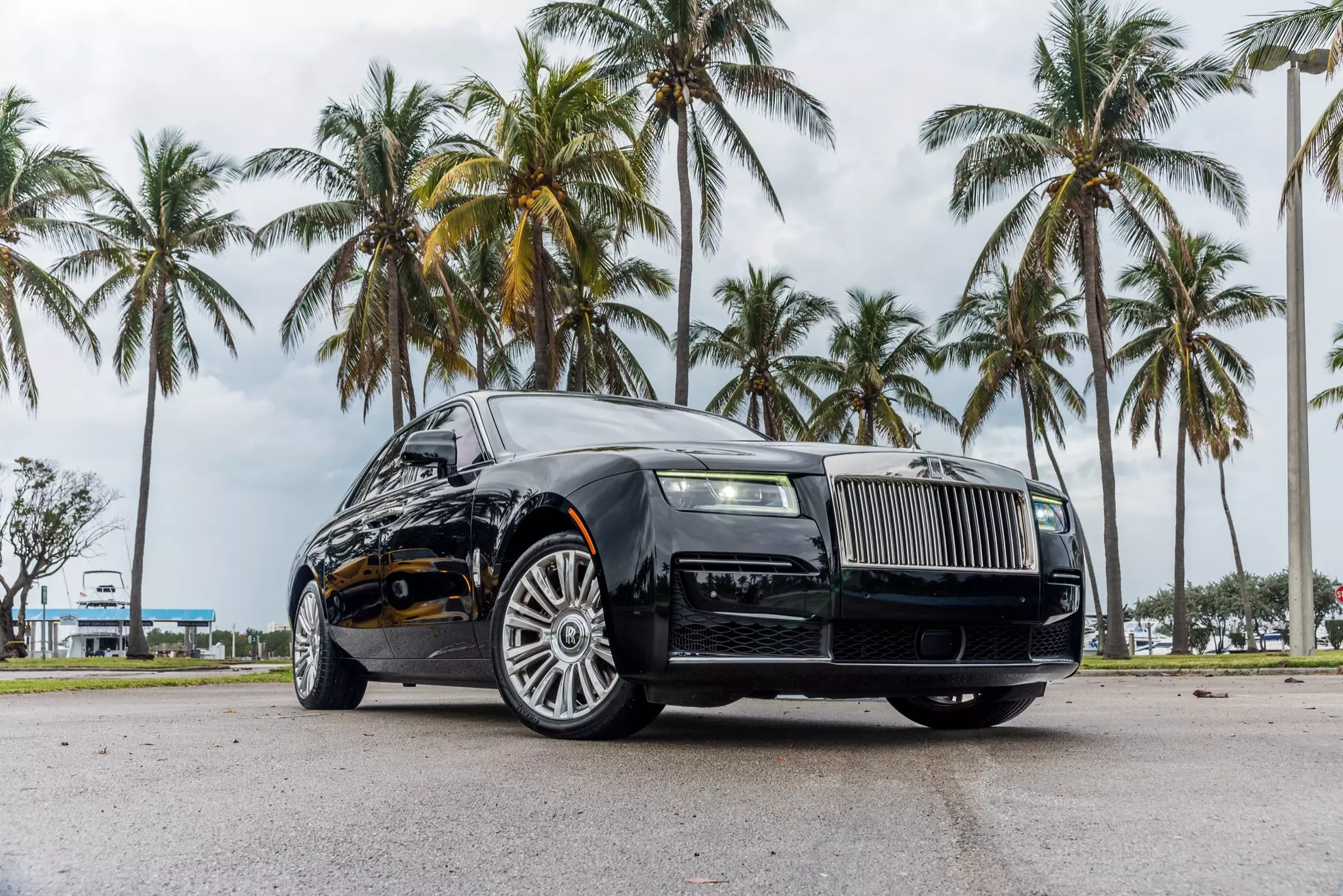 Премиум автомобиль Rolls Royce Ghost 