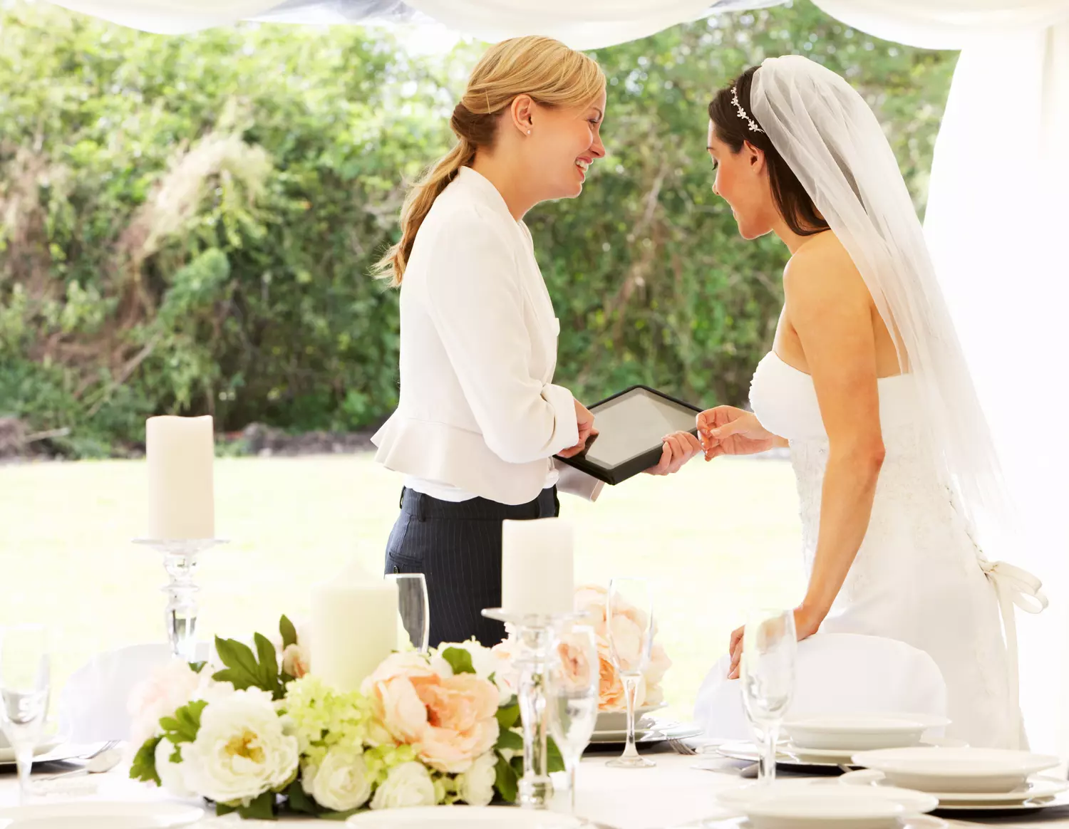 Miami event organization — bride with wedding planner — American Butler