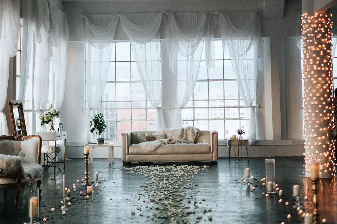 The interior of a restaurant in a boutique hotel in Miami where you can hold a wedding, with exquisite details, soft colors and a cozy atmosphere