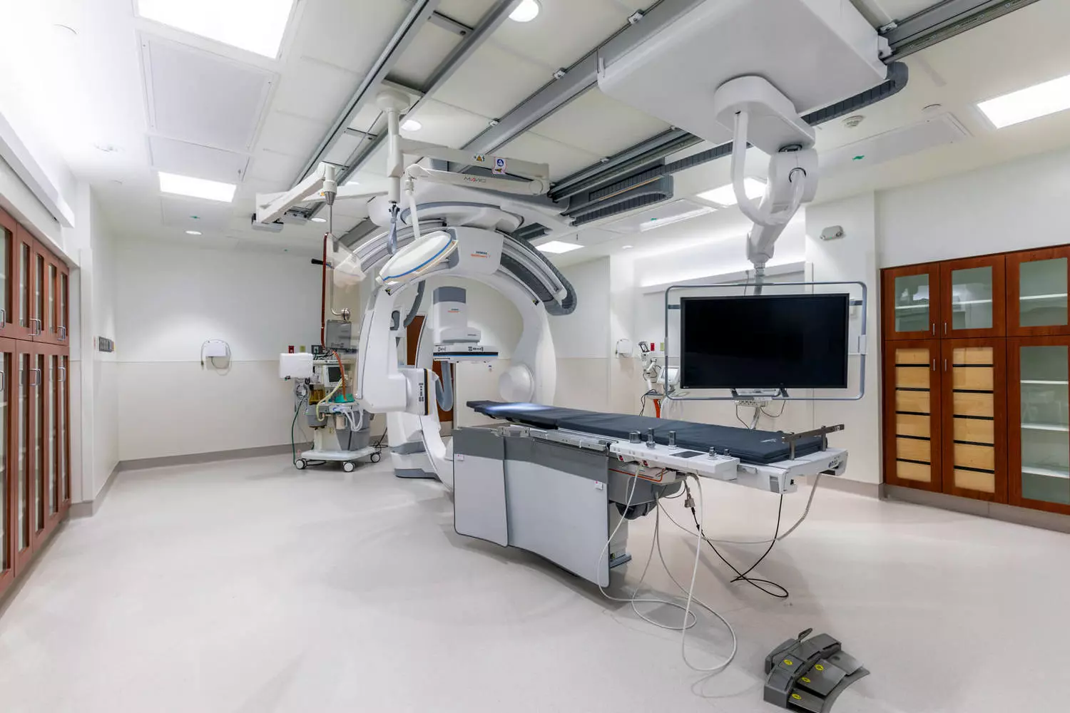 Radiology & Diagnostic Imaging at Mount Sinai Miami Advanced Radiology Department at Mount Sinai Medical Center in Miami Beach, featuring cutting-edge diagnostic imaging technology