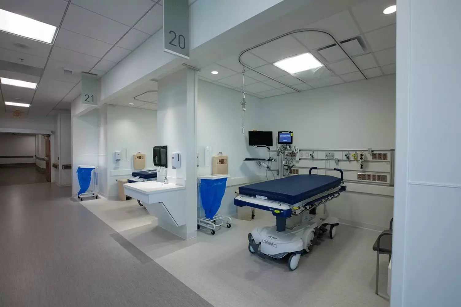 Emergency Department at Mount Sinai, Miami Modern and efficient Emergency Department entrance at Mount Sinai Medical Center in Miami Beach
