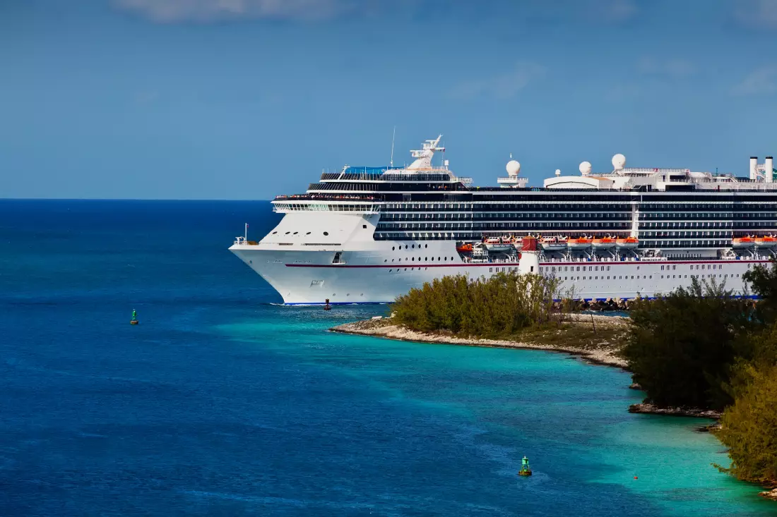 Photo of a cruise ship in Miami