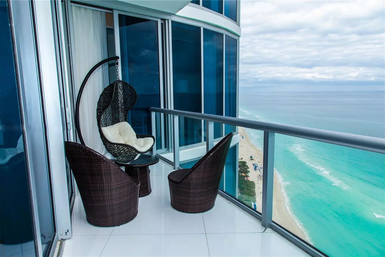 Apartment for rent in Jade Beach in Sunny Isles Beach