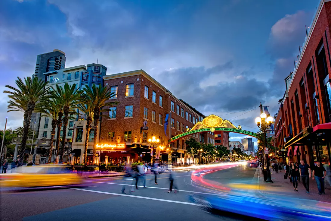 Фото исторического квартала Gaslamp Quarter в Сан-Диего