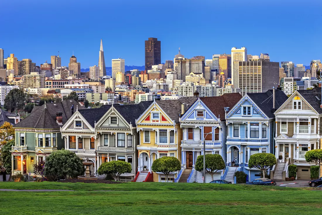 Достопримечательности Сан-Франциско — фото домов Painted Ladies