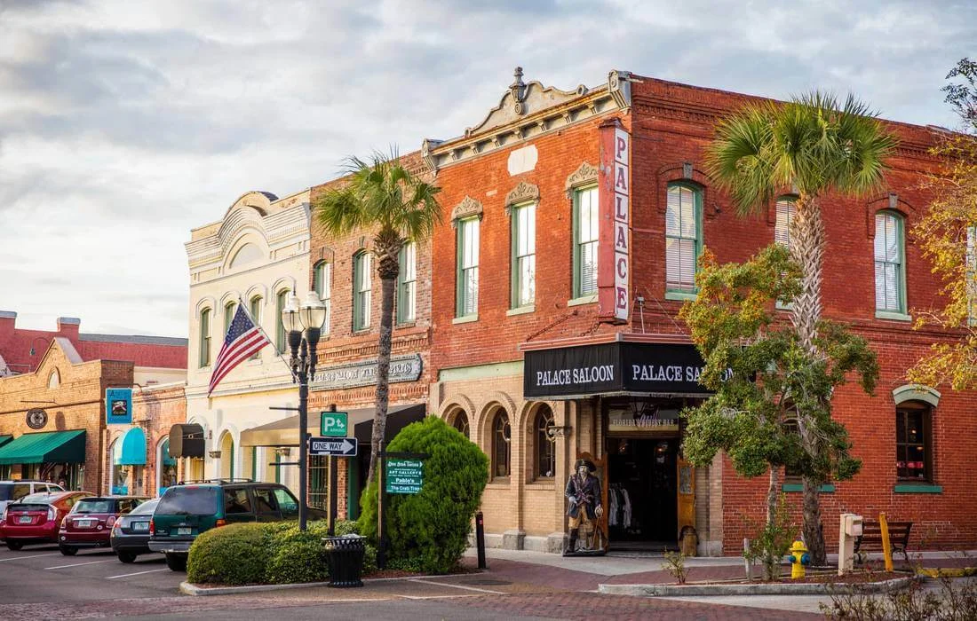 Photos of houses on Amelia Island in Florida — American Butler