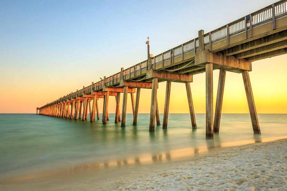 Фото пирса на пляже Pensacola Beach во Флориде, США