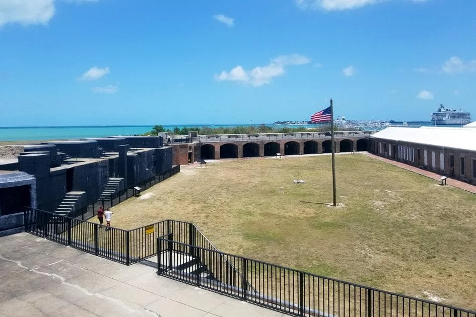 Fort Zachary Taylor State Park, Key West — фото форта сверху