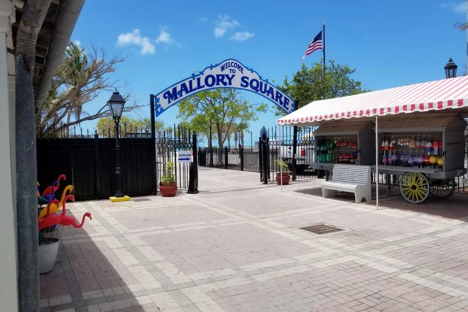 Mallory Square Key West — фото входа на площадь