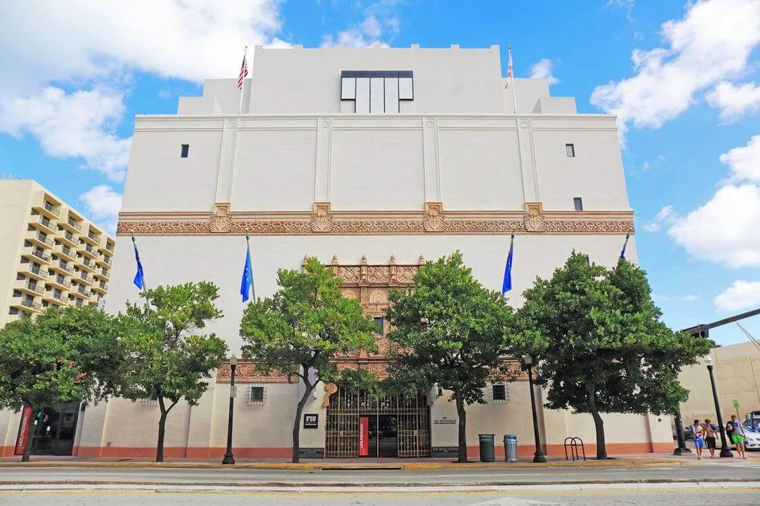 Фото здания Wolfsonian FIU Museum Miami Beach — American Butler