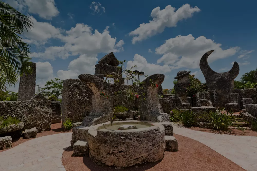 Edward Lindskalnin Coral Castle - American Butler