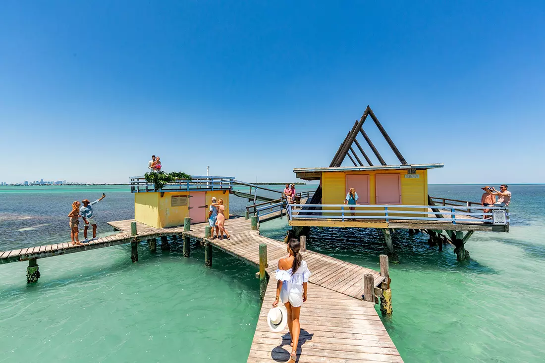 Houses on stilts in the ocean in Miami — photo of a wedding photo shoot in Stiltsville