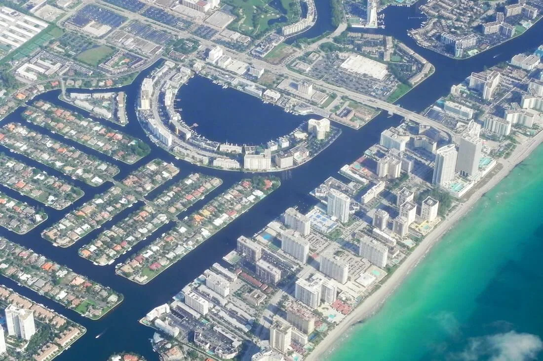 Hallandale Beach — panoramic photo from the helicopter — American Butler