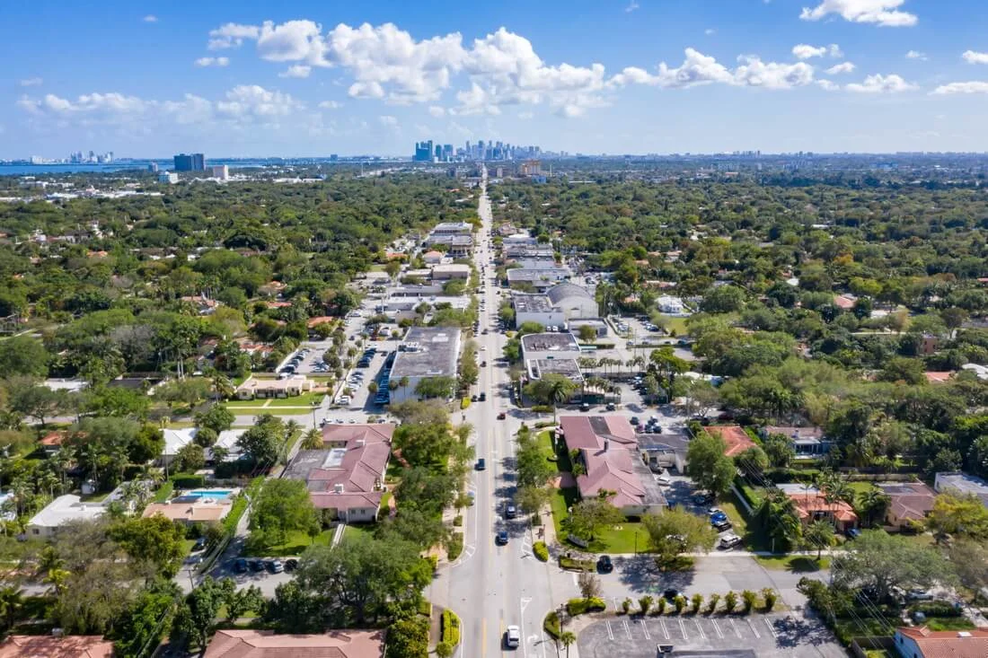 Miami Shores Village — панорамный вид на пригород Майами — American Butler