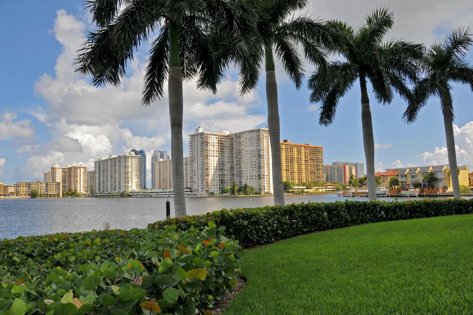 Sunny Isles Beach, Florida — Residential Home Photos — American Butler