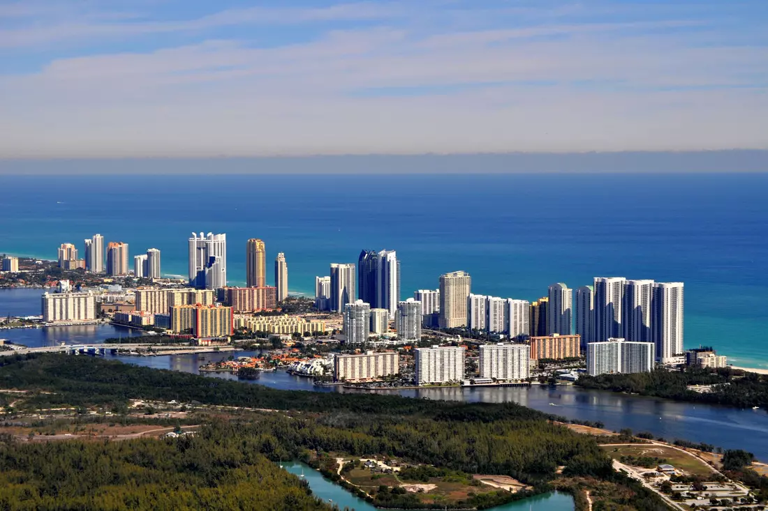 Luxury Apartments in Sunny Isles Beach for sale and rent in Miami — American Butler