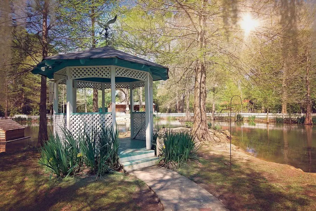 Photo of the courtyard and gazebo at Myrtle Plantation in Louisiana — American Butler