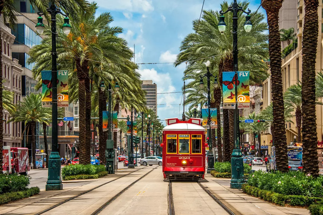 New Orleans — Photo of a tram on Canal Street — American Butler