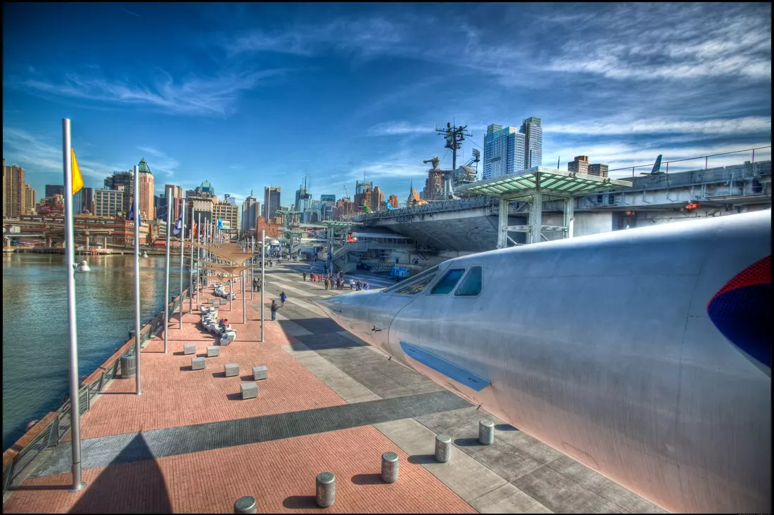 USS Intrepid — музей-авианосец в США