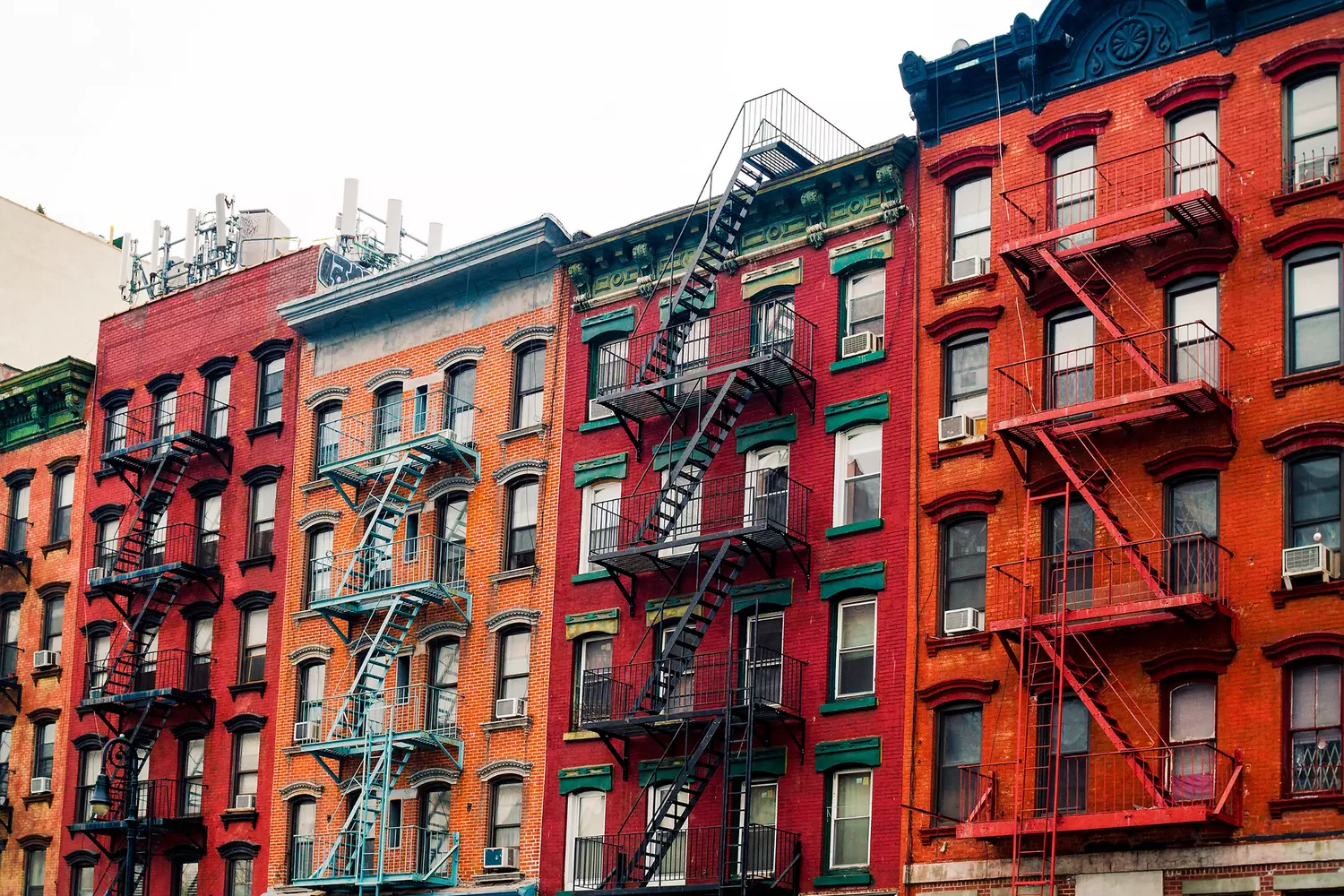 Discover the Lower East Side: New York’s Iconic Fire-Escape Balconies Explore the Lower East Side: Historic Homes Featuring Iconic Cast-Iron Fire-Escape Balconies