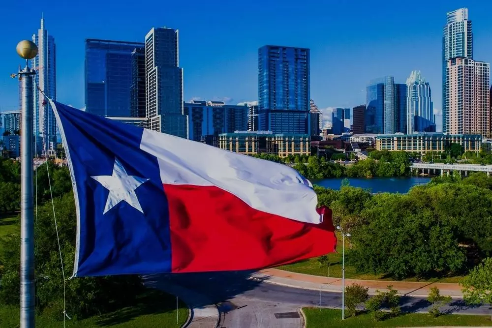 Техас: Где ковбои встречают технологии, а барбекю — это религия - American Butler