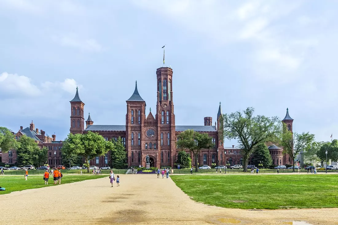 Фото музея Smithsonian Castle в Washington DC