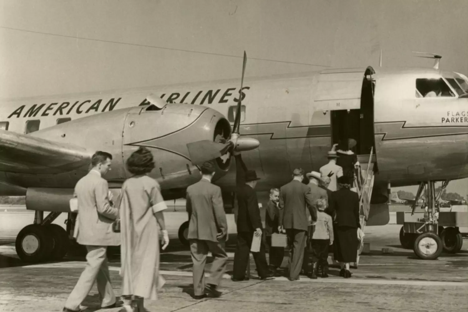 Rare Photo: American Airlines Fleet in Aviation History A piece of aviation history - a rare historical photograph from the American Airlines archives featuring one of its founding aircraft