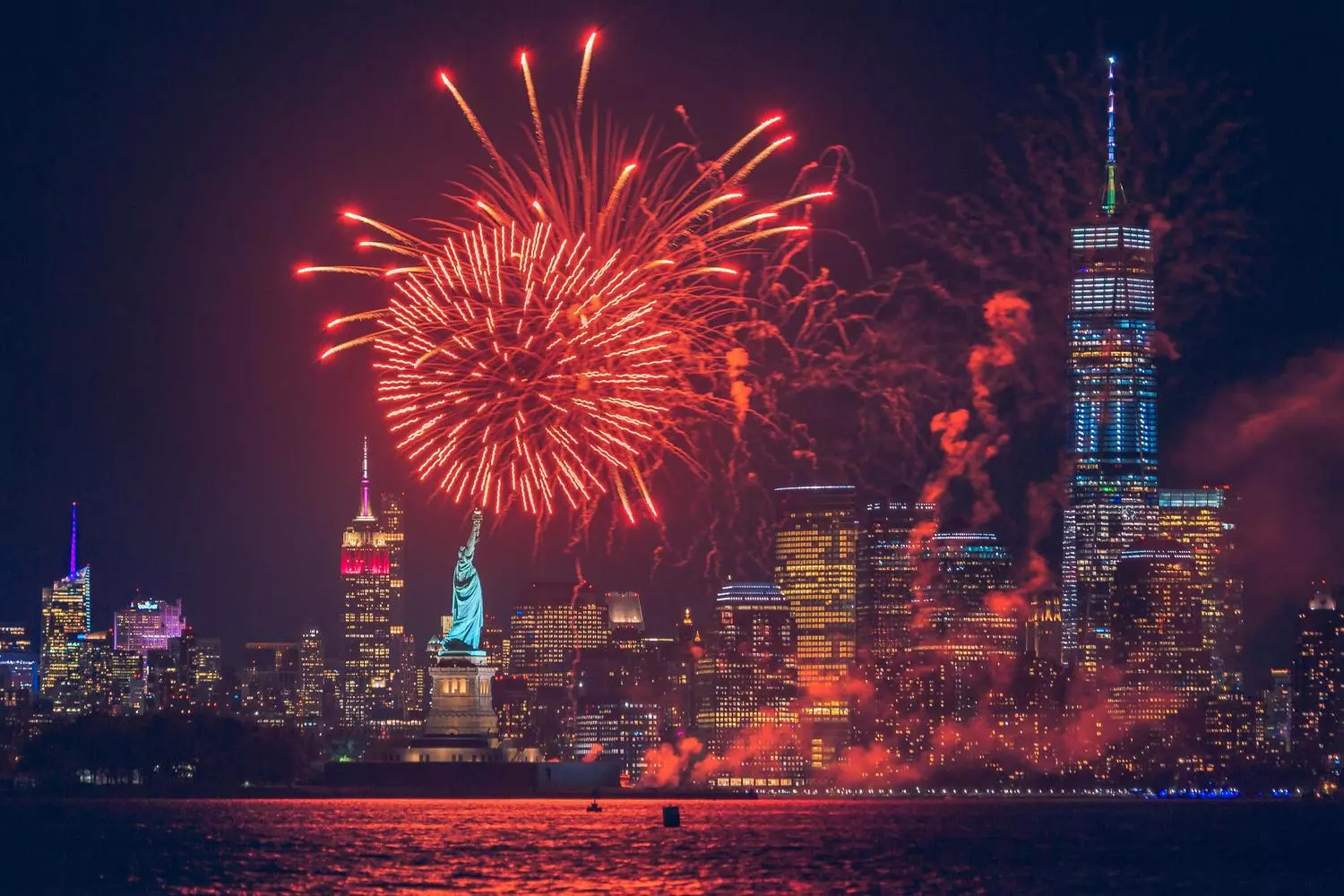 New Year's Eve fireworks in New York City New Year's Eve in New York City — festive fireworks over the city