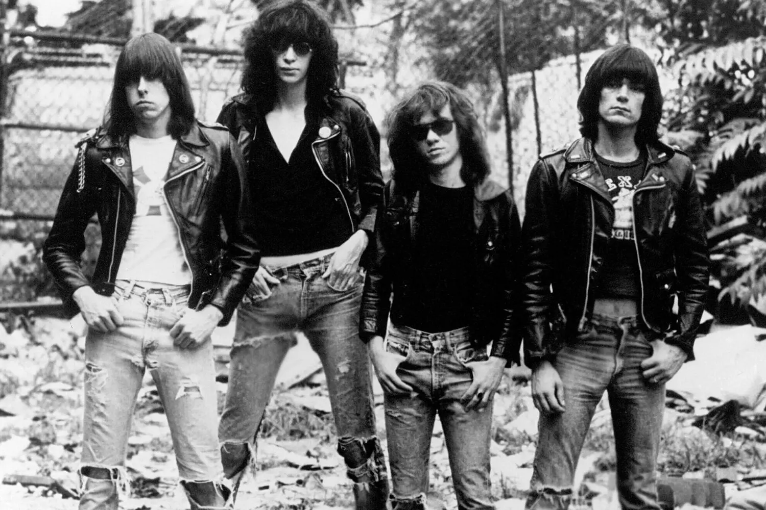 Субкультуры в США 1970-2000-х годов — фото панк-группы Ramones