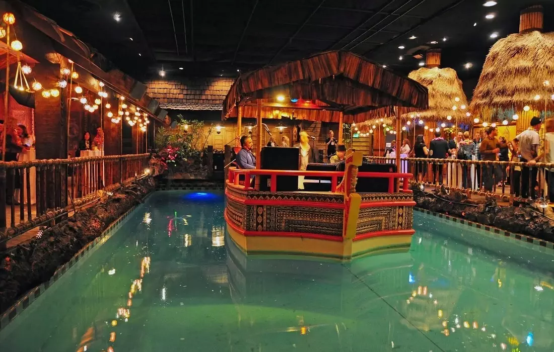 Лучшие ночные клубы Сан-Франциско — фото Tonga Room & Hurricane Bar