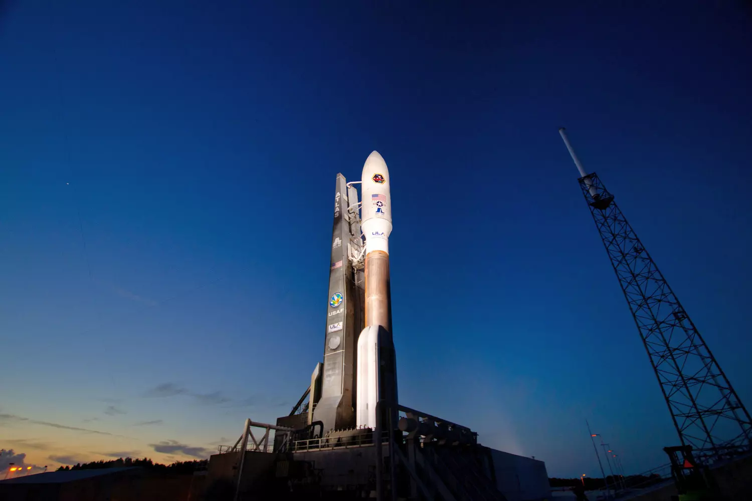 How to fly into space — photo of rockets to launch into space at Cape Canaveral at the Kennedy Space Center in Florida — American Butler