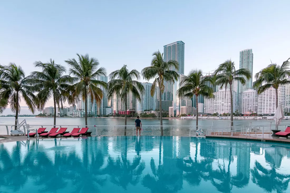 Фото бассейна в отеле Mandarin Oriental Miami — American Butler