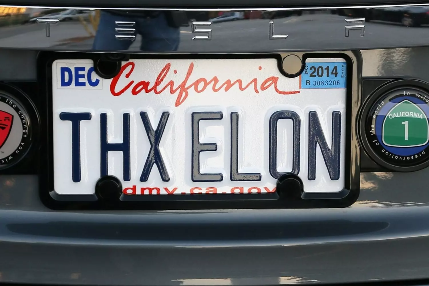 Пример зарегистрированного красивого номера (vanity plate) на автомобиле в США