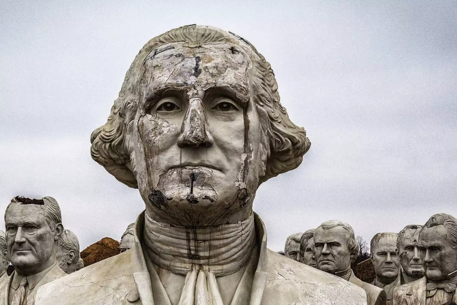 Stone sculptures of US presidents Massive stone carvings of iconic US presidents