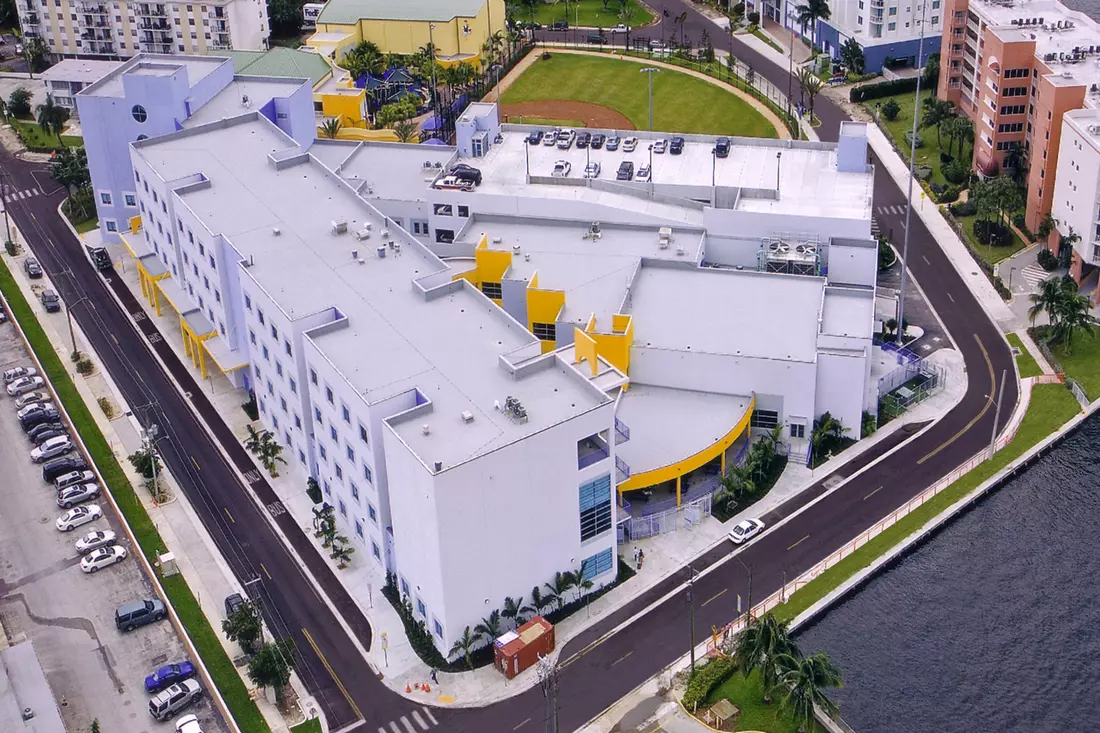 Public School in Sunny Isles Beach, Miami — photo from above — American Butler