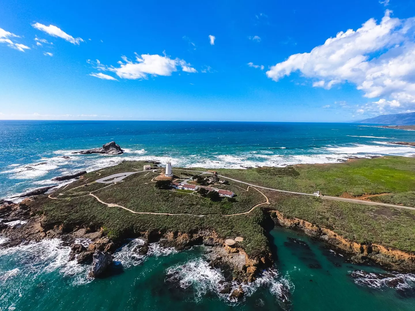 Piedras Blancas Lighthouse with its truncated top — the 1948 earthquake destroyed the top three floors of the tower
