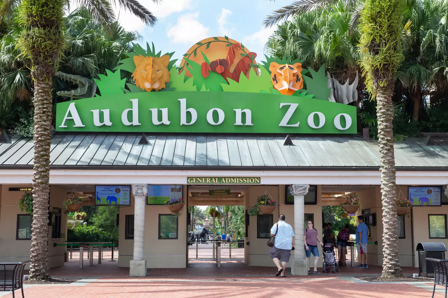 Вход в зоопарк Audubon Zoo в Новом Орлеане, Луизиана