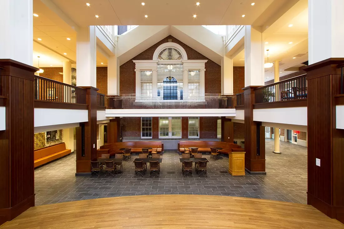 slider - American Butler